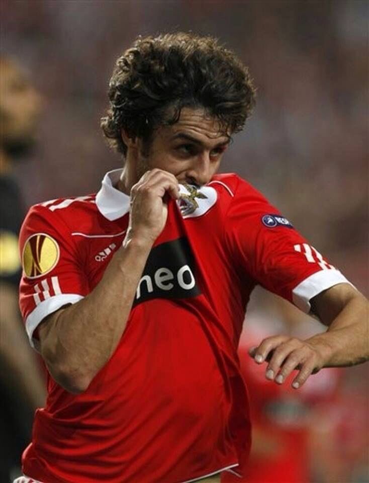 Muita força <a href="/PabloAimarOK/">Pablo Aimar</a>, a família benfiquista está e estará sempre contigo 🤍