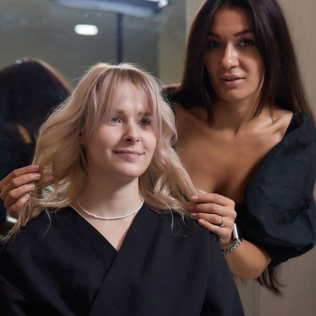 macalshair1's tweet image. ¡Un nuevo look te espera! ✨ Cortes de cabello para mujer en Macals Hair Studio, con styling para cada tipo de cabello. ¡Realza tu belleza! 💇‍♀️ Agenda tu cita hoy. 
 #EstiloPropio #CorteDeCabello