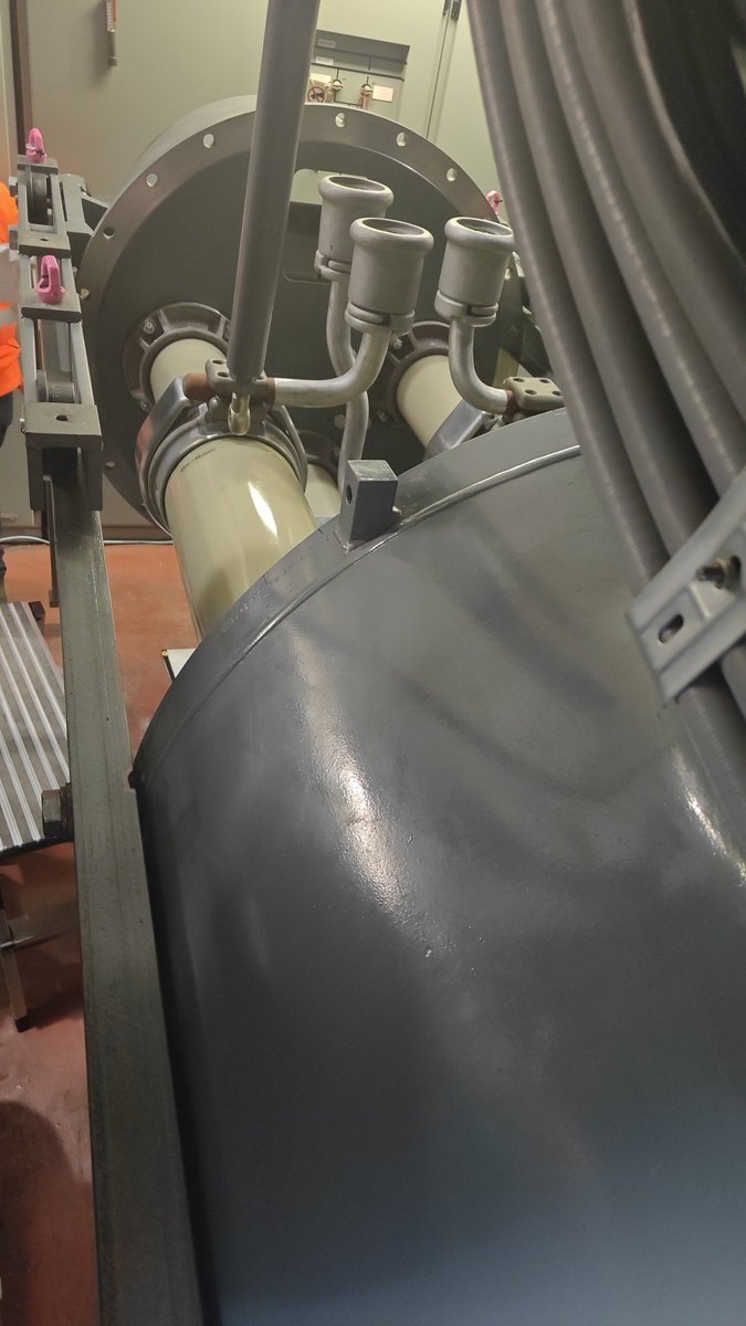 Melvyn Hayes tweet media