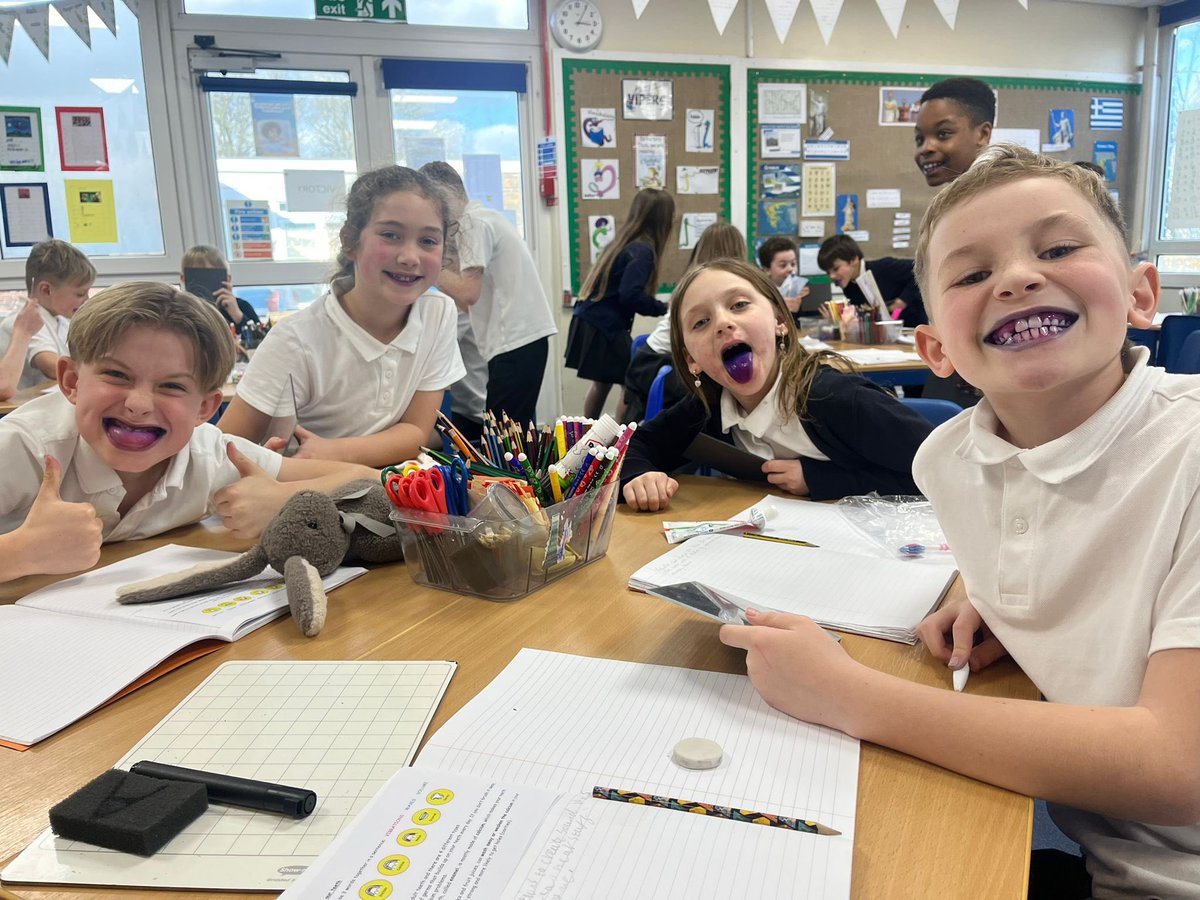 Thames View Primary School tweet media