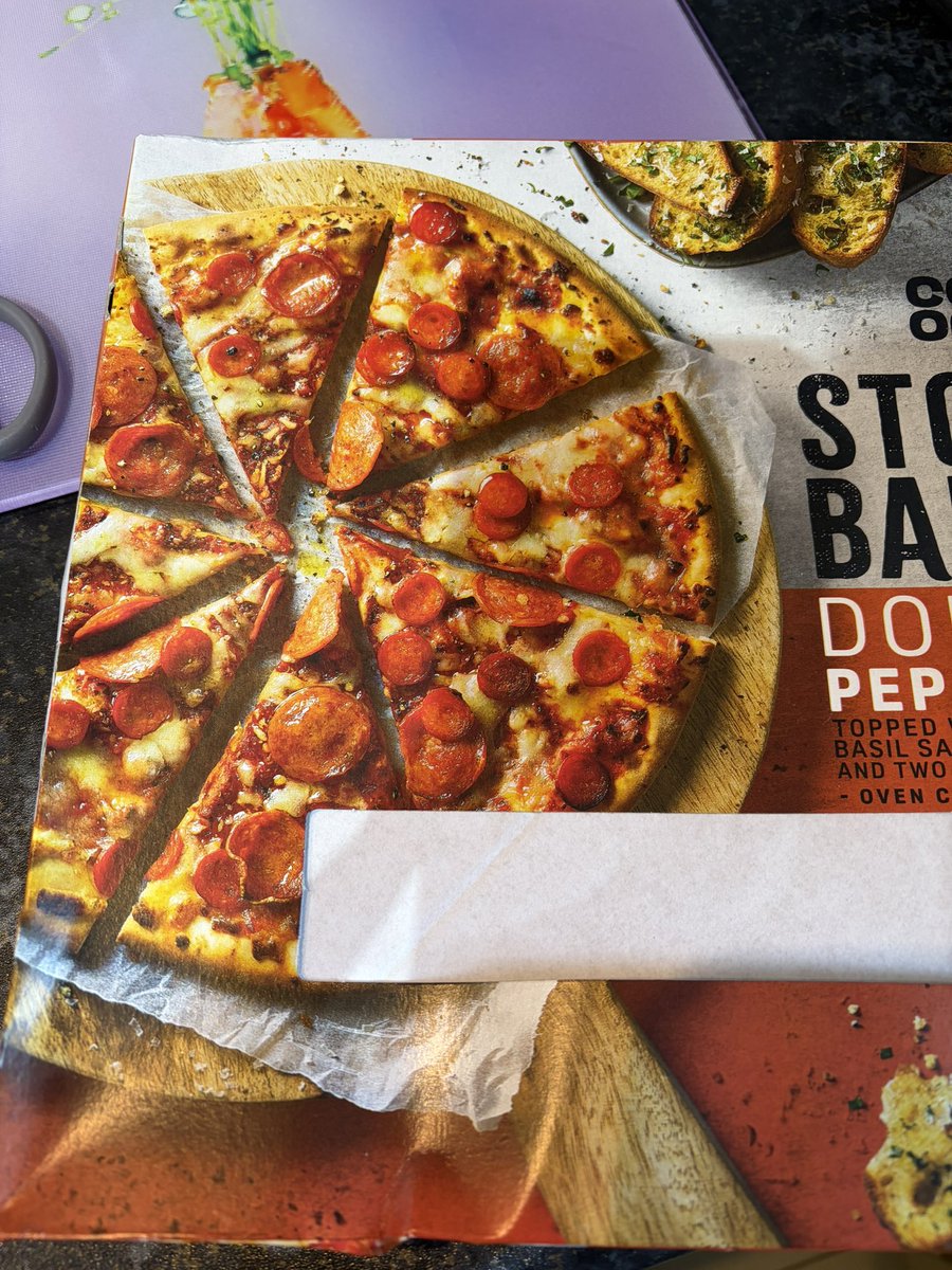 shustwith69's tweet photo. @coopuk pretty poor toppings on this pizza, would hate to see single pepperoni if this is the state of the double! Not really accurate looking at the photo on the box! https://t.co/qRlksgIE7f