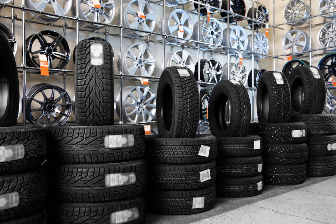 AutoOutfitters1's tweet photo. Custom wheels are the perfect way to personalize your vehicle. Give us a call and we can help you find the perfect new look! (503) 772-0654 https://t.co/Jn5f1D8H9R