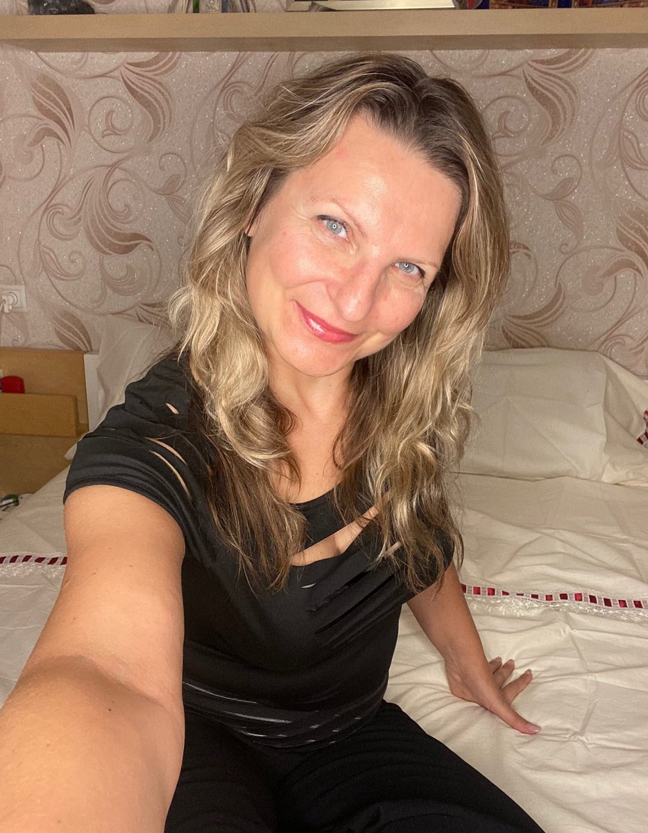 Astrid_oma's tweet photo. Bin ich mit 52 zu alt für Social Media? Was meint ihr? https://t.co/kEJo16iOzu
