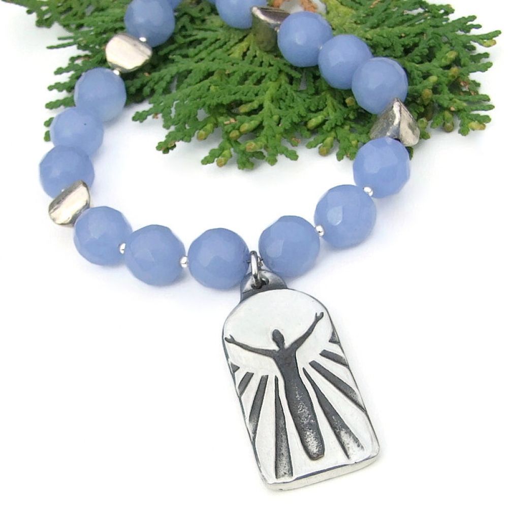 ShadowDogDesign's tweet image. Beautiful #Thankful Woman Pendant #Necklace with Faceted Blue Agate  via @ShadowDogDesign #bmecountdown #ShopSmall #MothersDay #ThankfulNecklace      bit.ly/GratitudeSD