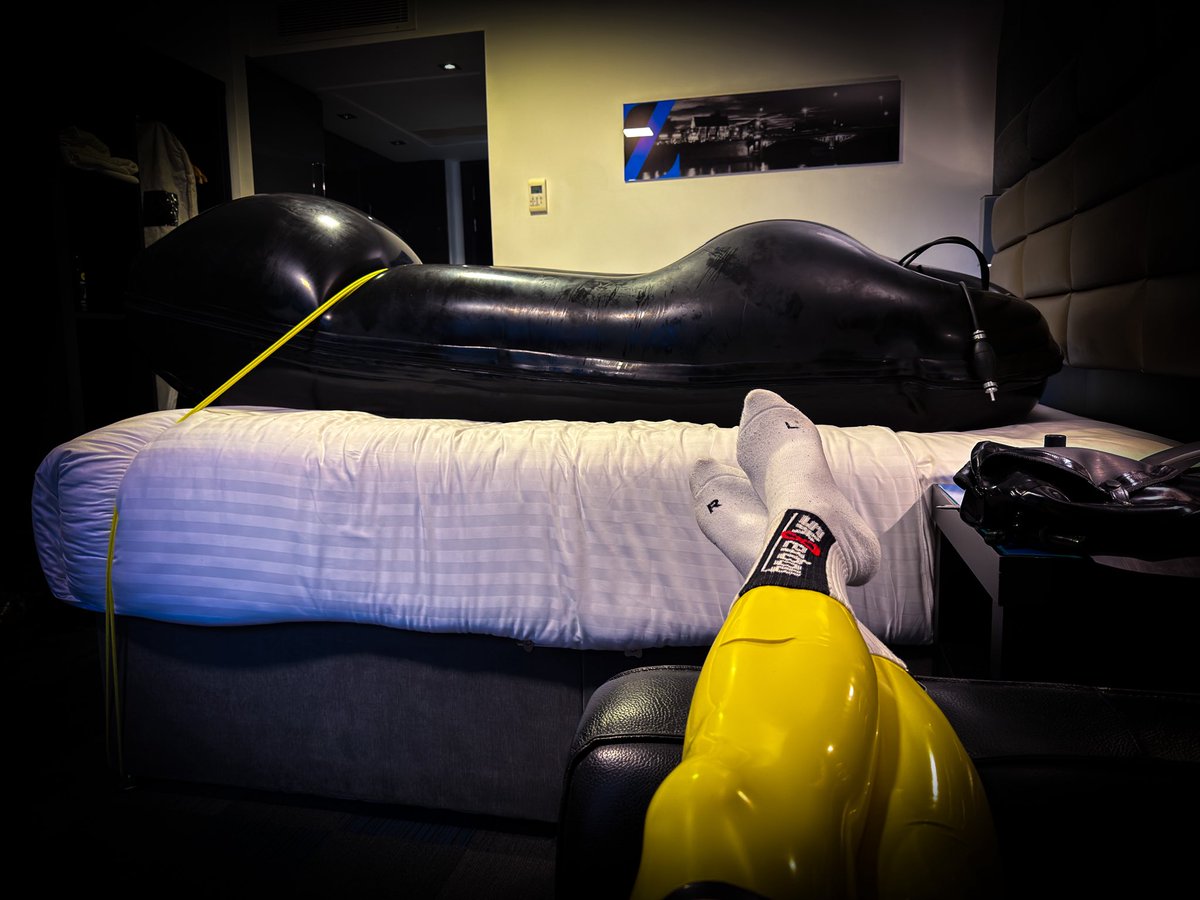 The KinkyBiologist tweet media