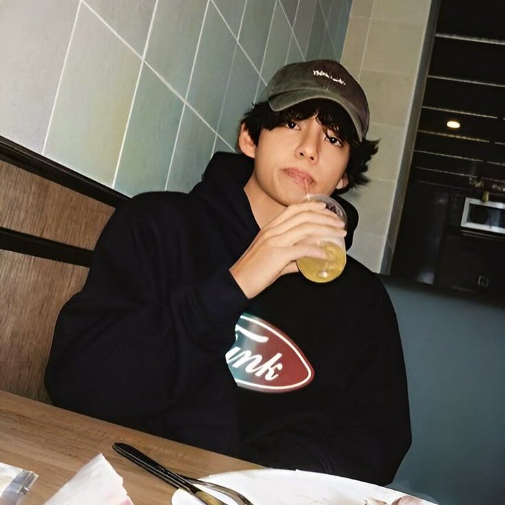 allikth's tweet photo. [restarting]

— she/her, 19, filo
— lf filo/intl army, f1, moa, engene
— tifosi, lestappen and taekook enthusiast

#stantwt #kpoptwt #f1twt
♡/↻ to be moots + help rt https://t.co/3aP82eyaA5