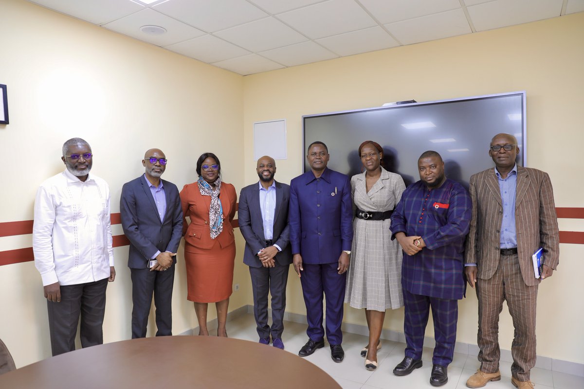 PNUDCameroun's tweet image. Mr. Mathieu @Ciowela &amp;amp; team met with Mr. Olivier Sohaing Tayou, DG of #GroupeSohaing &amp;amp; @AkwaPalaceHotel, to explore the Group’s CSR efforts supporting #InclusiveGrowth and private sector engagement.

Discussions also highlighted initiatives to support the use of certified