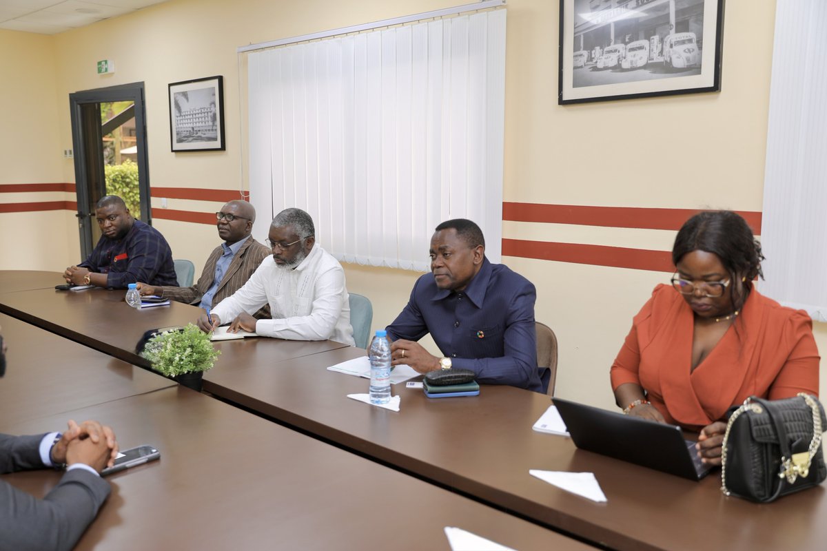 PNUDCameroun's tweet image. Mr. Mathieu @Ciowela &amp;amp; team met with Mr. Olivier Sohaing Tayou, DG of #GroupeSohaing &amp;amp; @AkwaPalaceHotel, to explore the Group’s CSR efforts supporting #InclusiveGrowth and private sector engagement.

Discussions also highlighted initiatives to support the use of certified