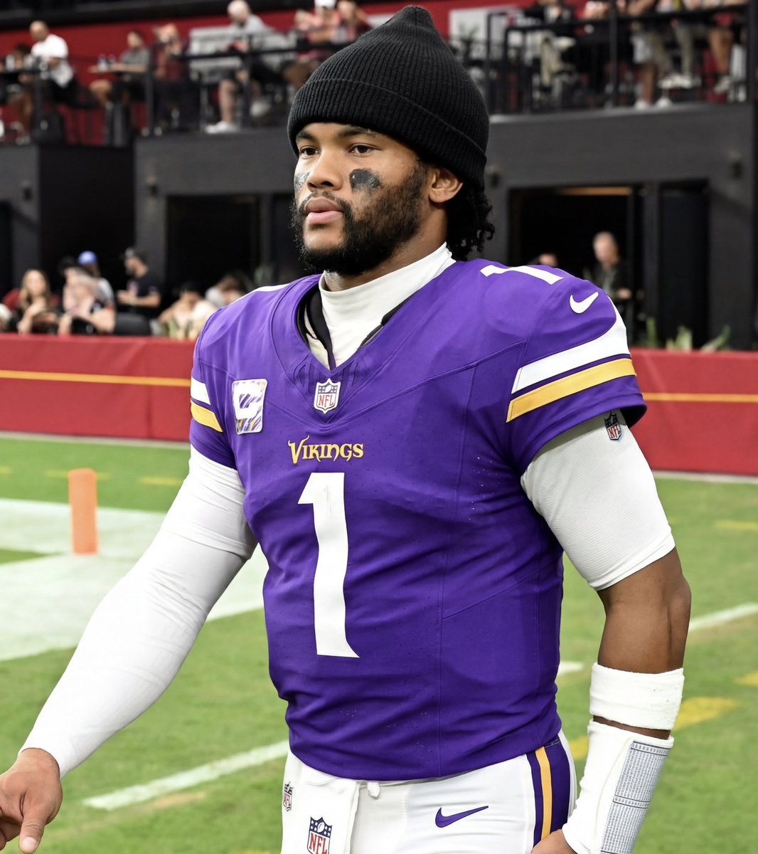 PolymarketSport's tweet photo. JUST IN: Kyler Murray’s odds to sign with the Vikings have skyrocketed.

He’s due to be released at 4pm EST. https://t.co/dZoC5GV9S8