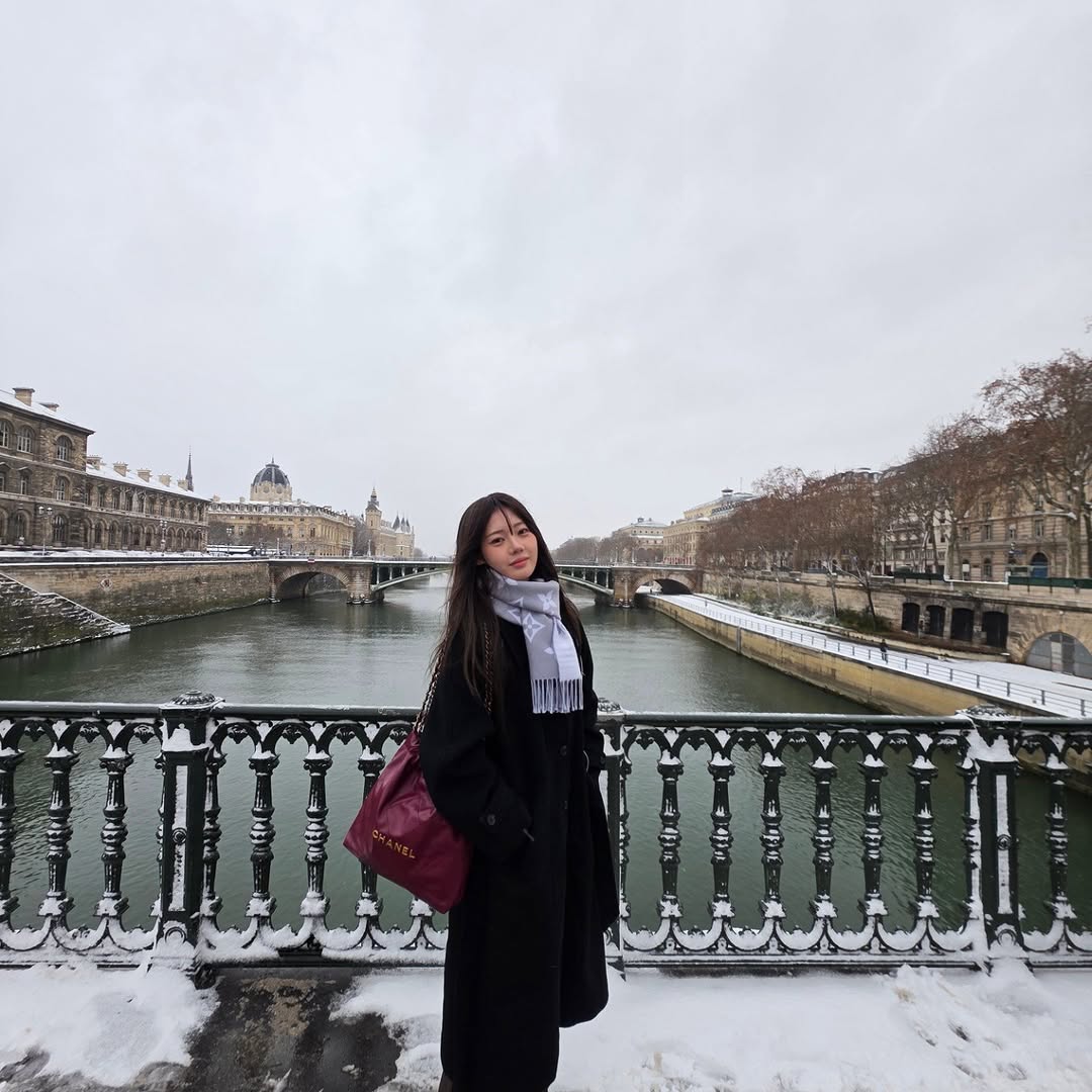 rora pics tweet media