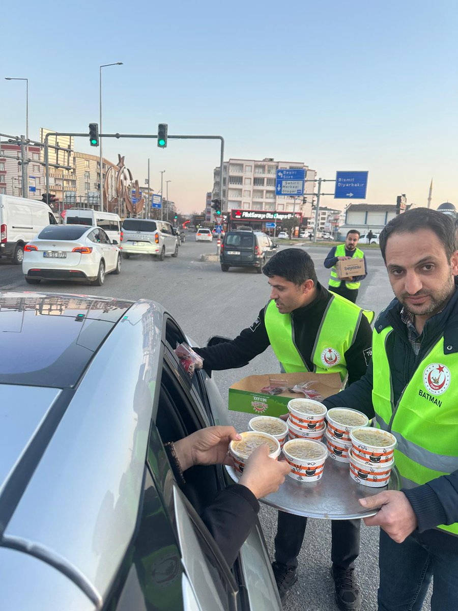 TÜGŞAV BATMAN tweet media