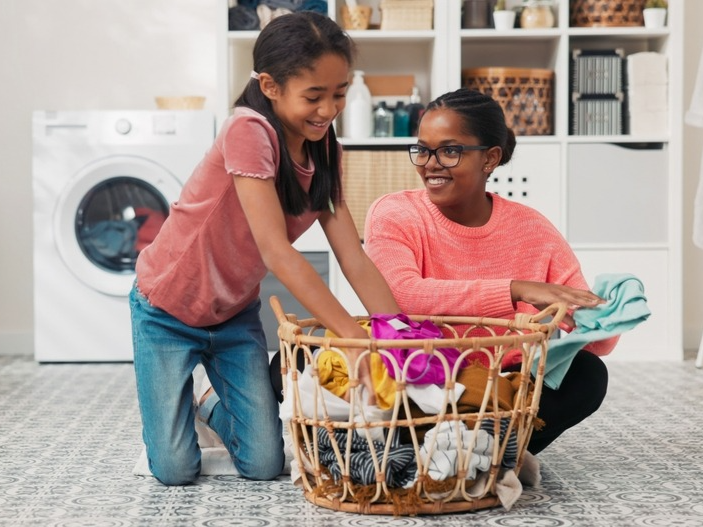 GoGreenBK's tweet photo. Small laundry changes can save energy big time. Wash your clothes in cold water when you can, air-dry instead of using a dryer, and run only full loads to cut water and electricity use. Try one of these changes on your next laundry day. #greentip https://t.co/ybYAOuvgHP