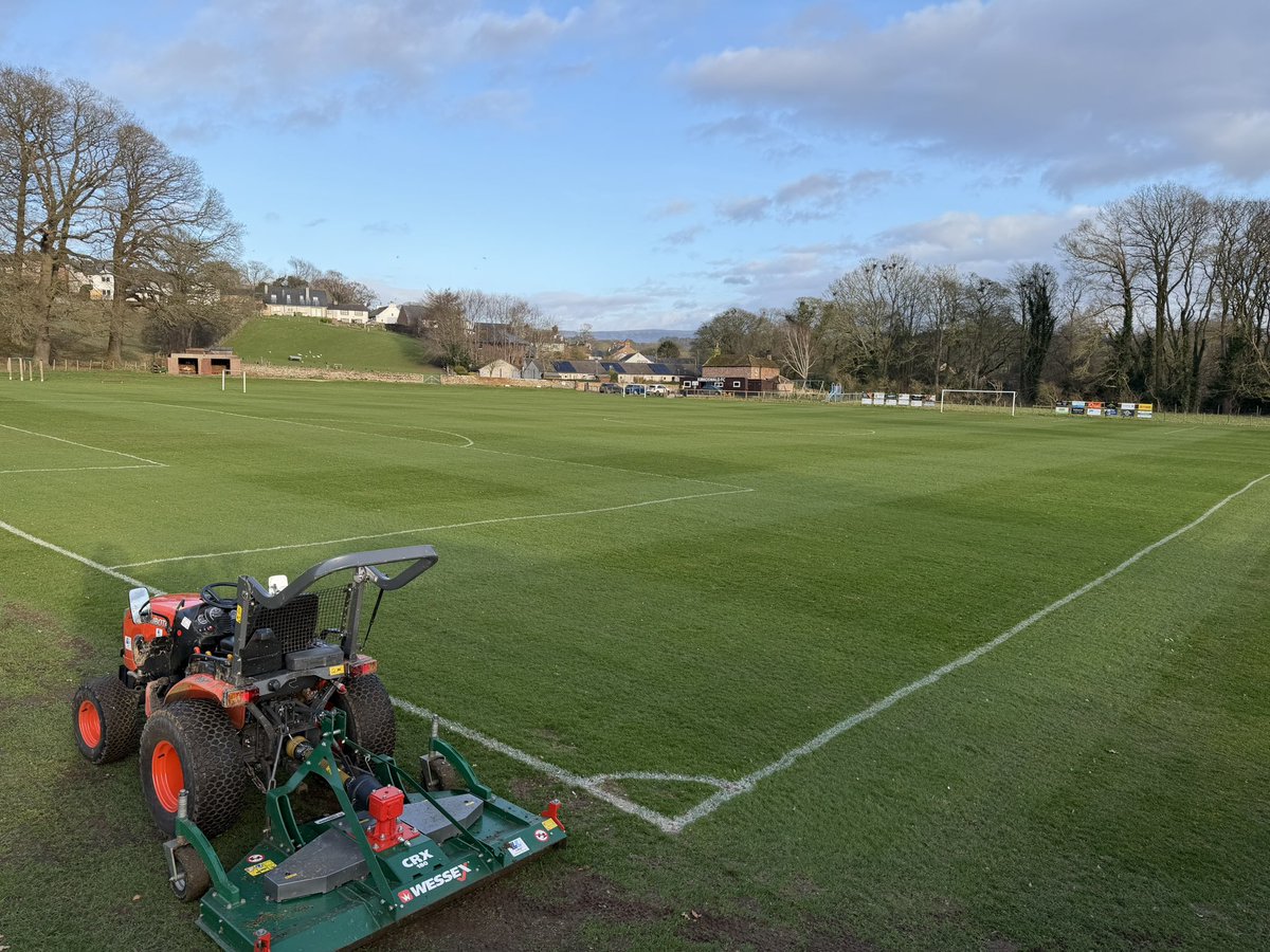 Tom Banks tweet media