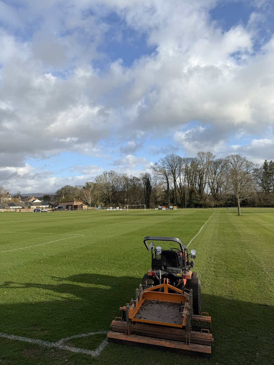 Tom Banks tweet media