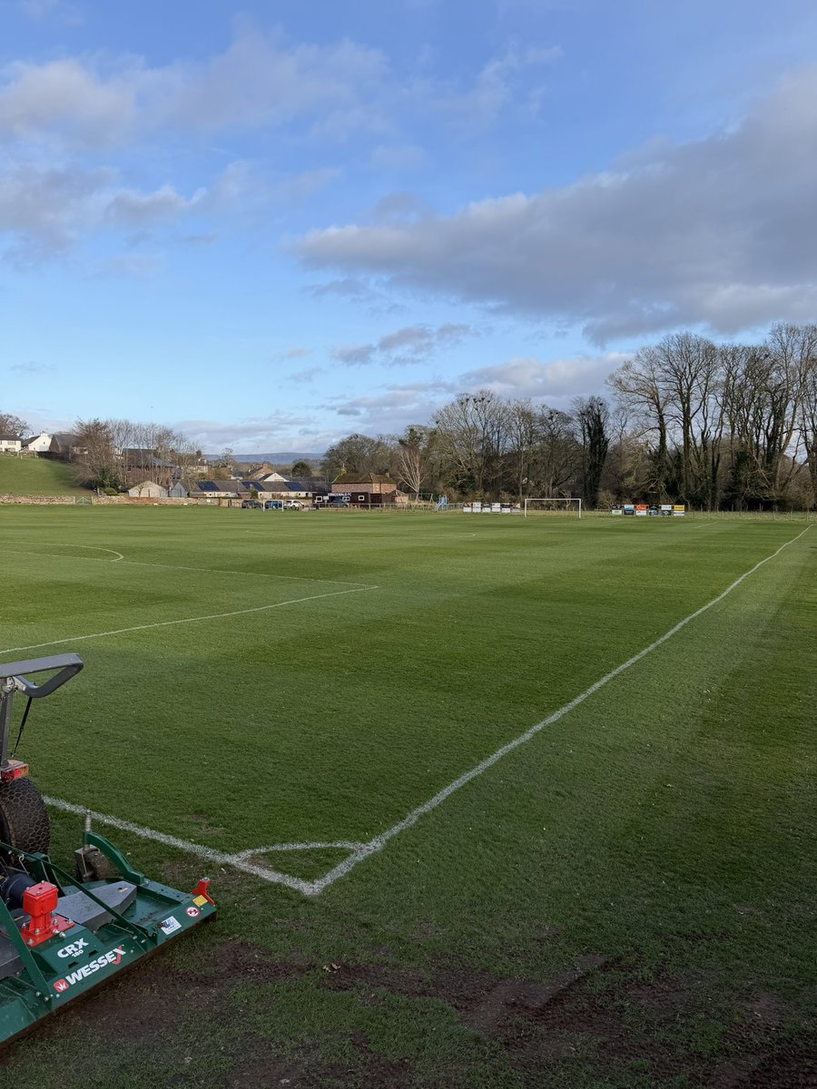 Tom Banks tweet media