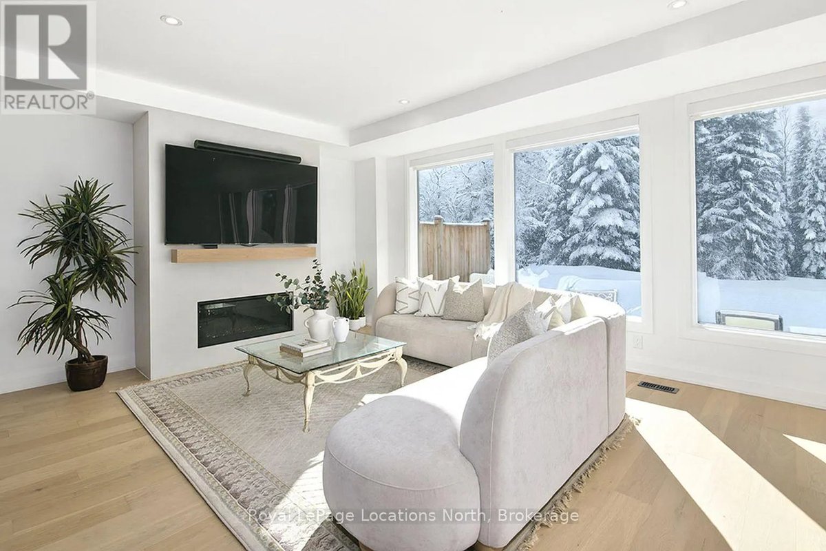 LuxuryRealEstate.com tweet media