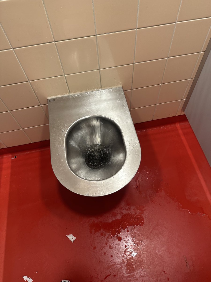 💛🖤 tweet media