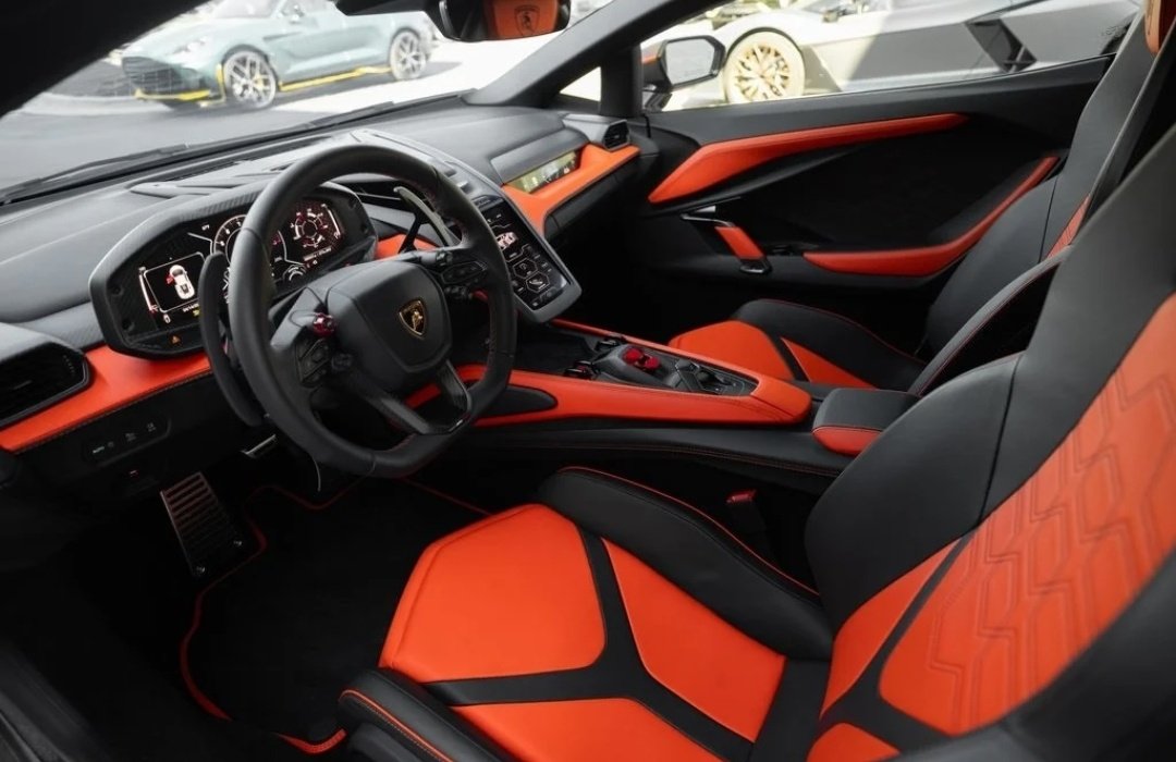 Lamborghini Revuelto