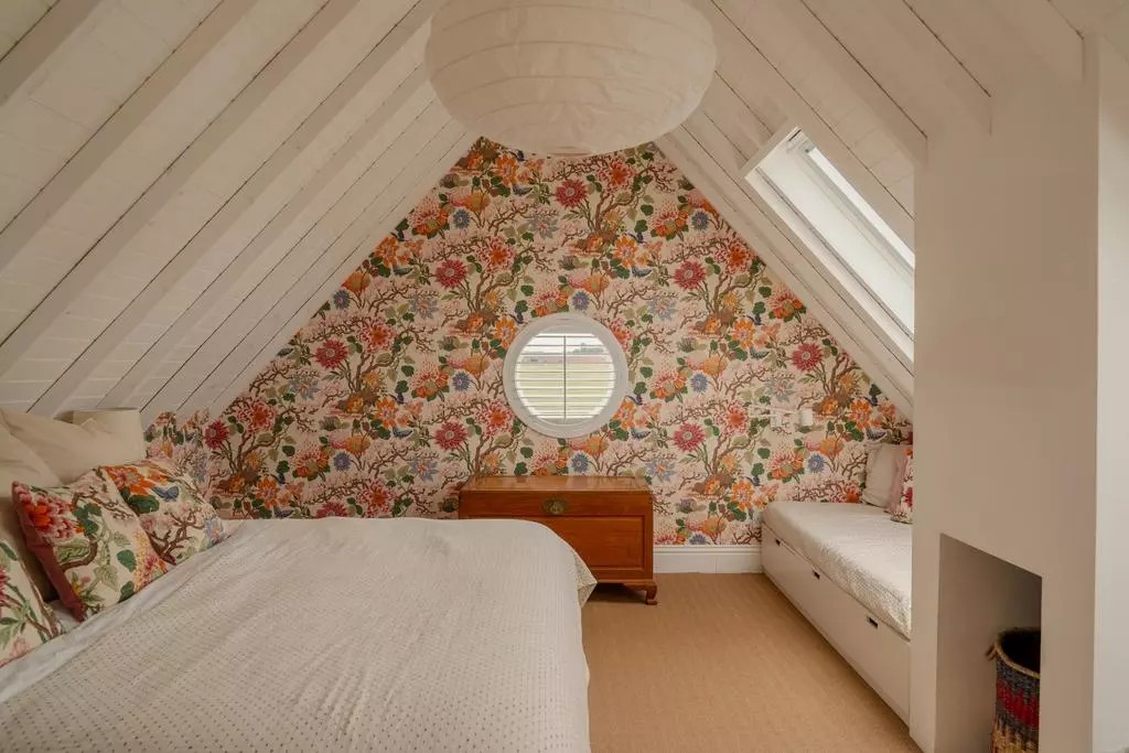 OnTheMarket tweet media