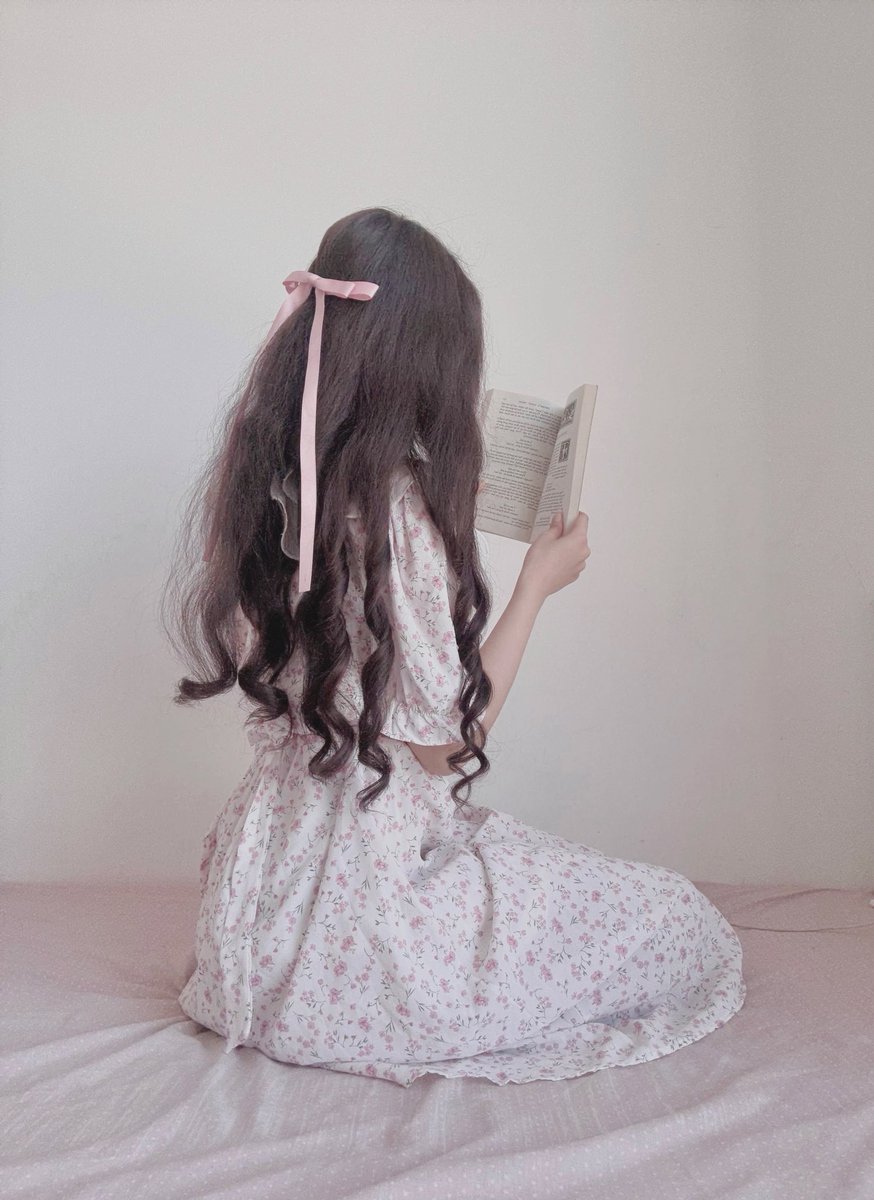 𝒟𝑜𝓁𝓁 tweet media