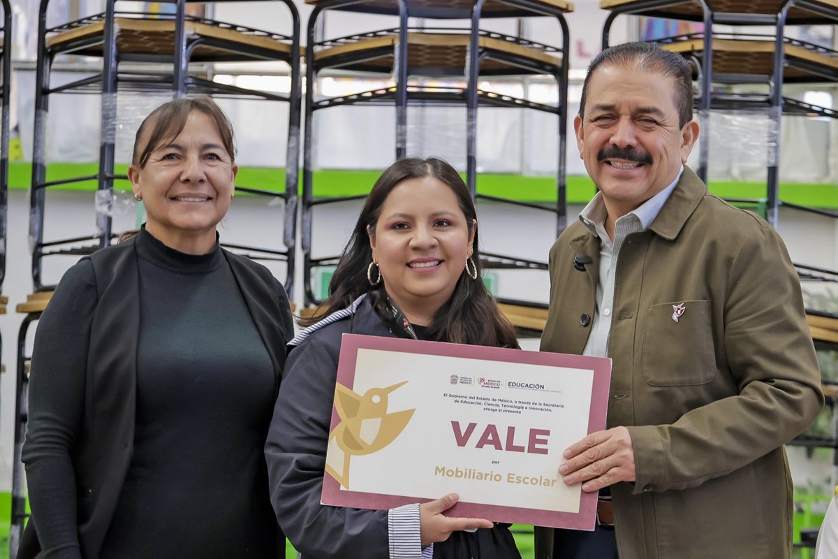 SeducEdoMex's tweet photo. ¡12.1 mdp para fortalecer 84 escuelas de #Temascalcingo! 🧱
Con #SECTIEnTuComunidad en la Primaria “Francisco O. Reynoso”, el Secretario Miguel Ángel Hernández Espejel benefició a instituciones con:
🏗️ Infraestructura.
🪑Mobiliario.
🧩⚽️ Kits deportivos y material didáctico. https://t.co/nwycxO8zZt