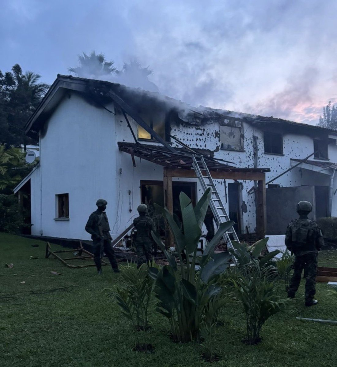 La mise en scène numérique montée par l'AFC M23 a échouée avec succès !
LE MATIN : les FARDC attaquent les paisibles citoyens de GOMA, c'est Félix le responsable
A MIDI : La vraie cible était Joseph KABILA
LE SOIR : on nous sort une ancienne vidéo de KABILA pour nous dire que