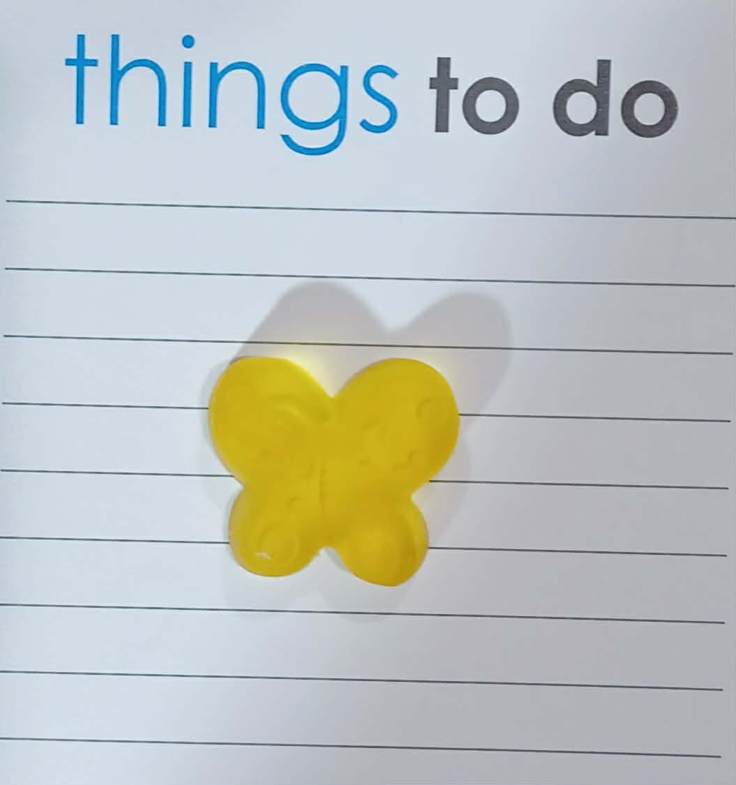 Sta4Linc's tweet photo. Hahaha, things to do!  He gave me this gummy candy… he knows my good of the order! He’s so sweet.💛🦋
#박은빈 #ParkEunBin #Bining #goodoftheorder https://t.co/IS4NyWnFgU