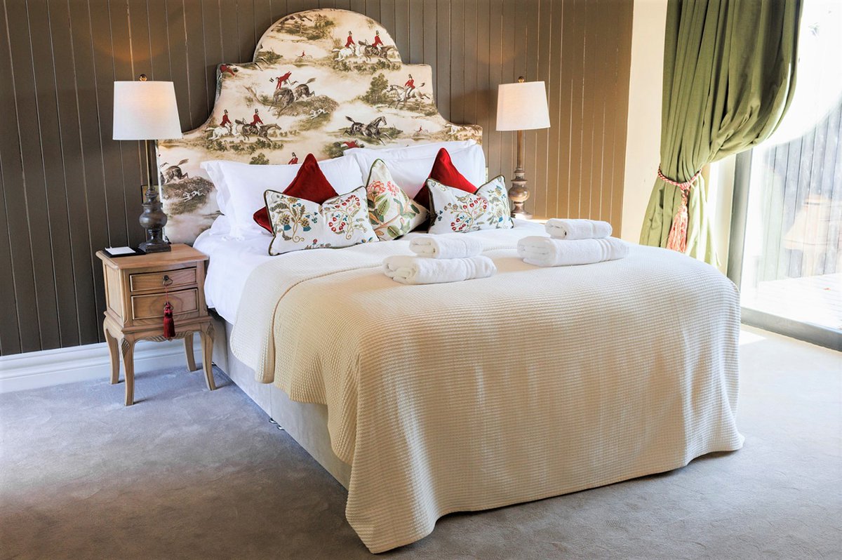 Tankardstown House tweet media