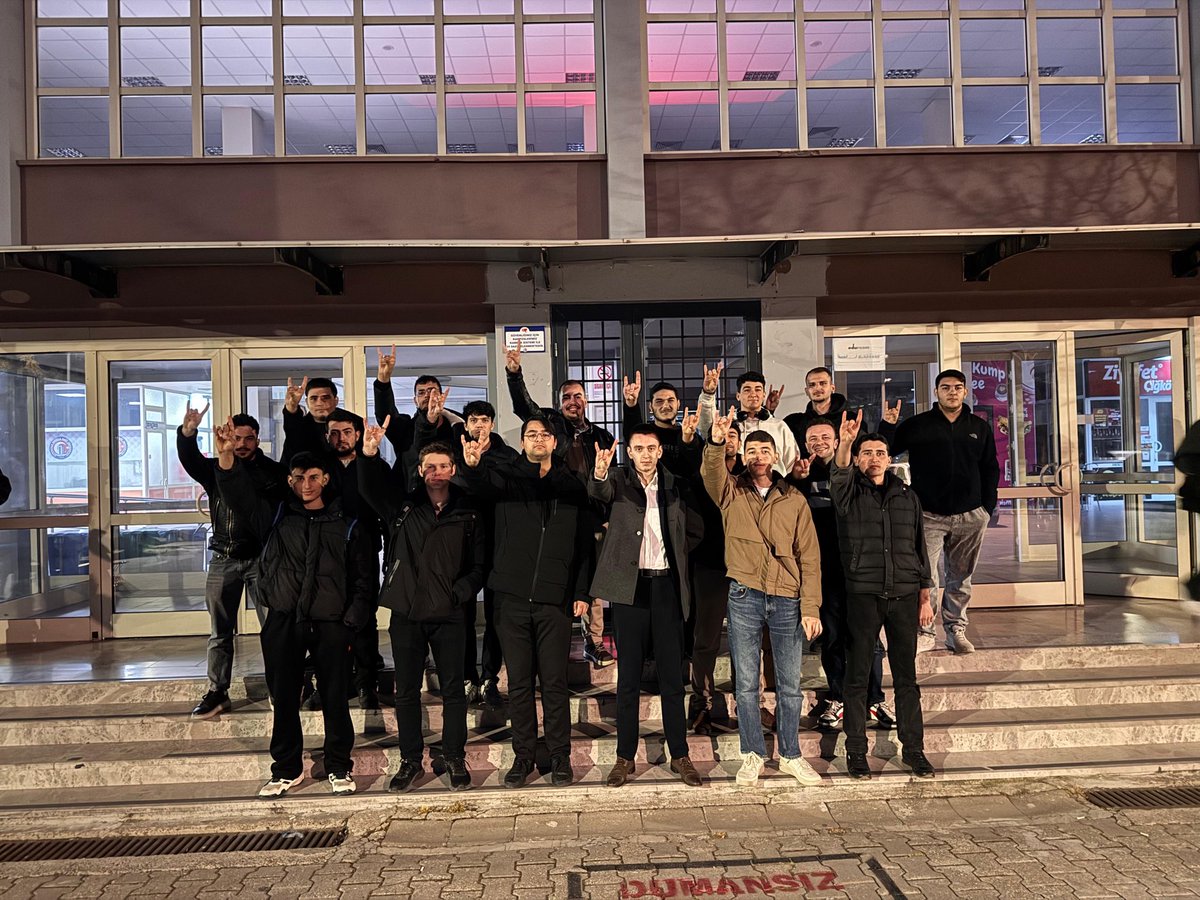 Ülkü Ocakları Çanakkale İl Başkanlığı Üniversiteler Birimi olarak, Çanakkale Onsekiz Mart Üniversitesi Terzioğlu kampüsünde Teşkilatımızı ziyaret ederek iftar programımızı gerçekleştirdik.