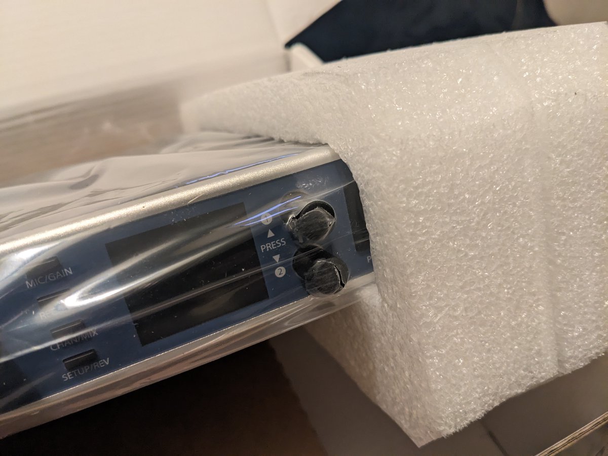 JosephSprint's tweet photo. @BaxshopUK I received my order today. Insufficiently packed. Signs of heavy impact to the interface buttons. No padding materials in a large shipping box to cushion any impact. I can not trust the reliability &amp; I would like a replacement. Please pack properly. Order 31376038. https://t.co/2lywtDSfBL