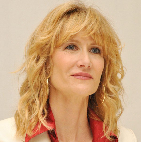 PopCrave's tweet photo. Nicole Kidman impersonates Laura Dern on Las Culturistas. https://t.co/JsnY3kYrOS