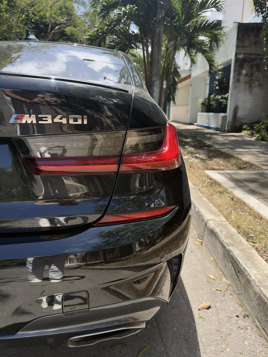 The only one tweet media