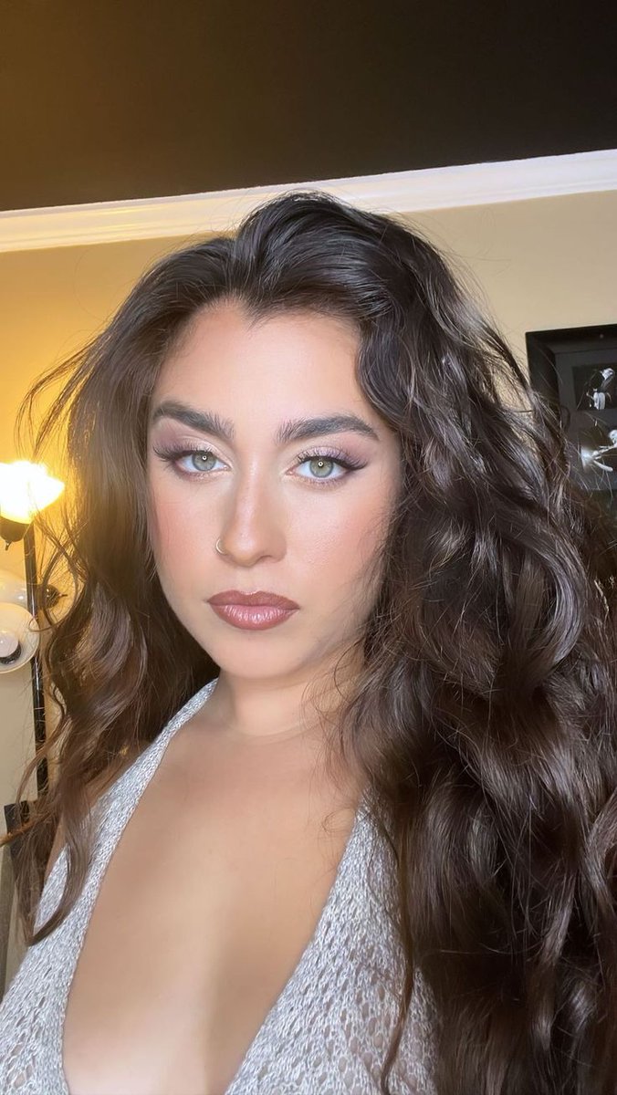 hourly lauren (@hourlylauren) on Twitter photo 