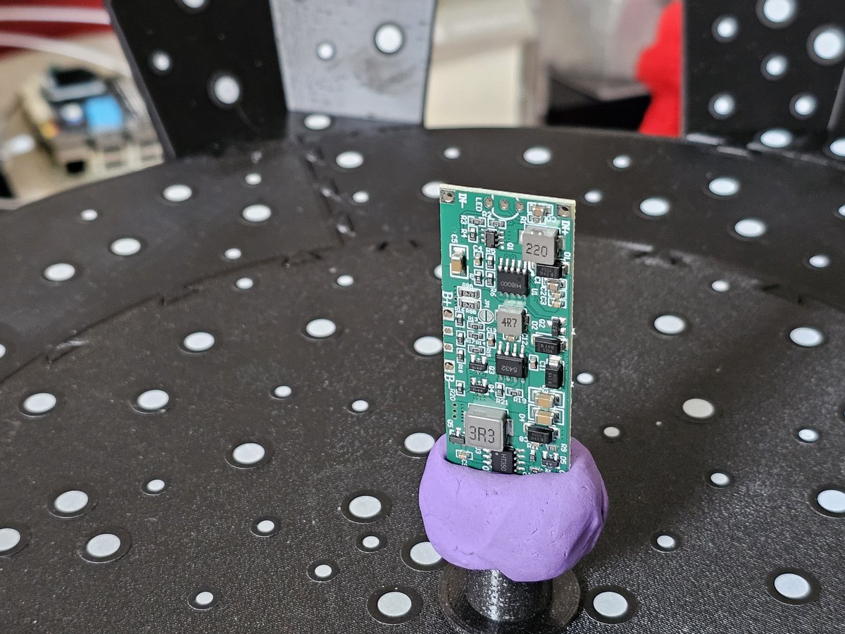 framboise314's tweet image. Test du @Creality3dP Scanner #SermoonS1 sur une carte BMS-3S : relief des composants bien visible, maillage exploitable et mesure rapide à 57,16 mm pour la longueur. Pratique pour contrôler une petite carte électronique sans sortir le pied à coulisse 😄 #Scan3D #Creality