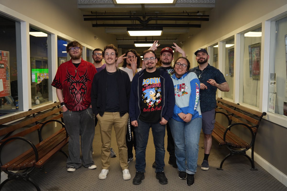 GameQ Lounge tweet media