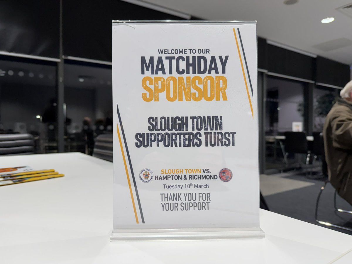 McDscrote's tweet photo. Photos of last nights #ENLS match at Arbour Park. @sloughtownfc 1-3 @hrbfc1921 #hrbfc #beevers #sloughtownfc #rebels #COYR #alltherebels #rebelarmy #scottydaviesrebelarmy #biggesttradingestateineurope #busstationonfire #ambersubmarine #OneSlough https://t.co/sgtDIKD6x2