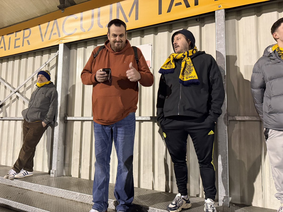 McDscrote's tweet photo. Photos of last nights #ENLS match at Arbour Park. @sloughtownfc 1-3 @hrbfc1921 #hrbfc #beevers #sloughtownfc #rebels #COYR #alltherebels #rebelarmy #scottydaviesrebelarmy #biggesttradingestateineurope #busstationonfire #ambersubmarine #OneSlough https://t.co/sgtDIKD6x2