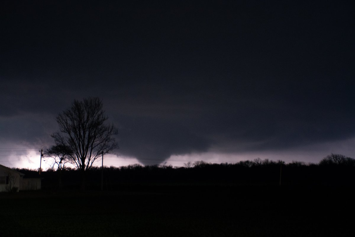 Stormycat771's tweet photo. Wheatfield, IN tornado last night shortly after impacting town, shot from about 4-5 miles away. https://t.co/MG02kGnugc
