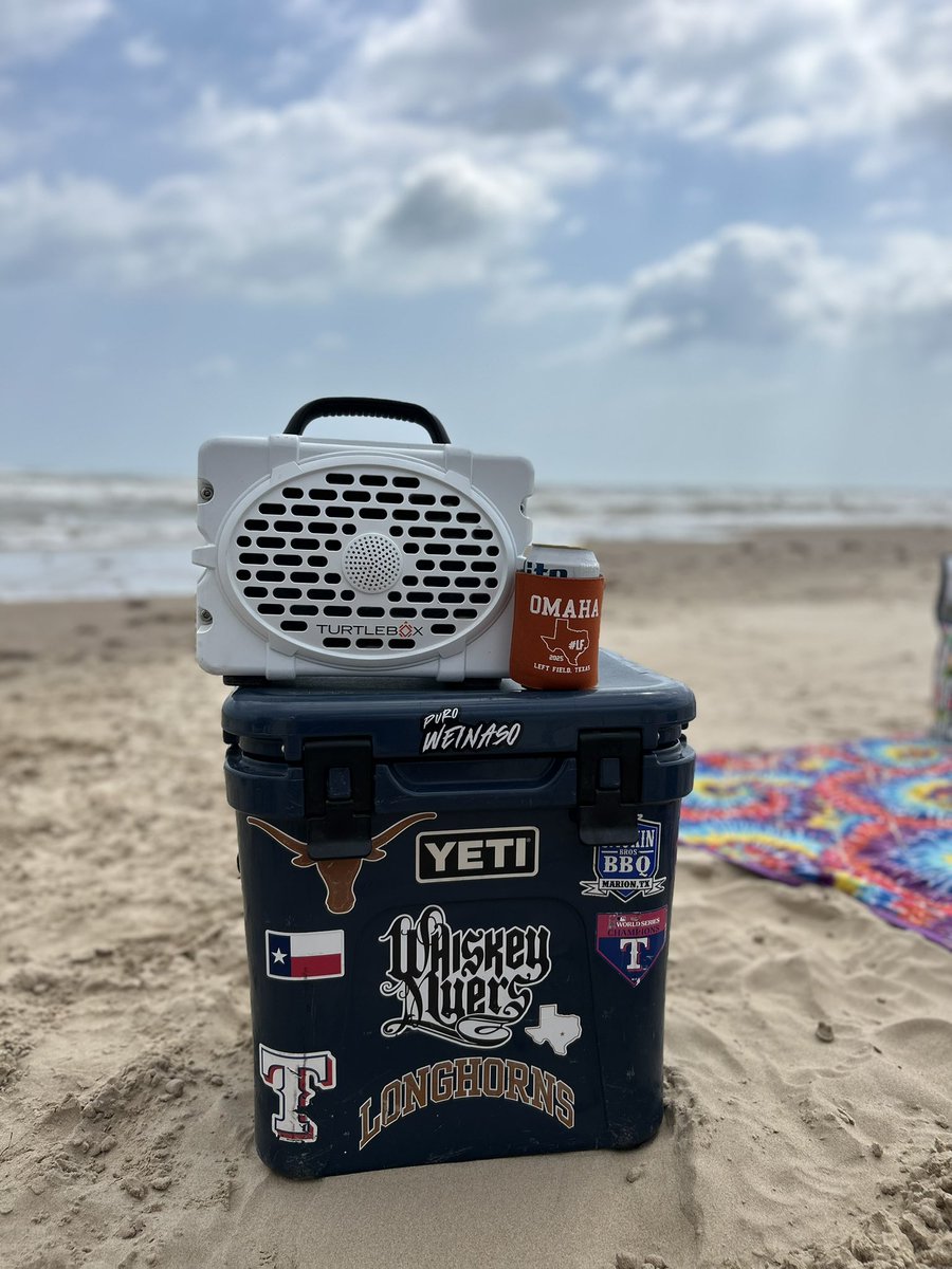 Beach please! 😎🤘🏽🌴

#PuroPinche956 #HookEm