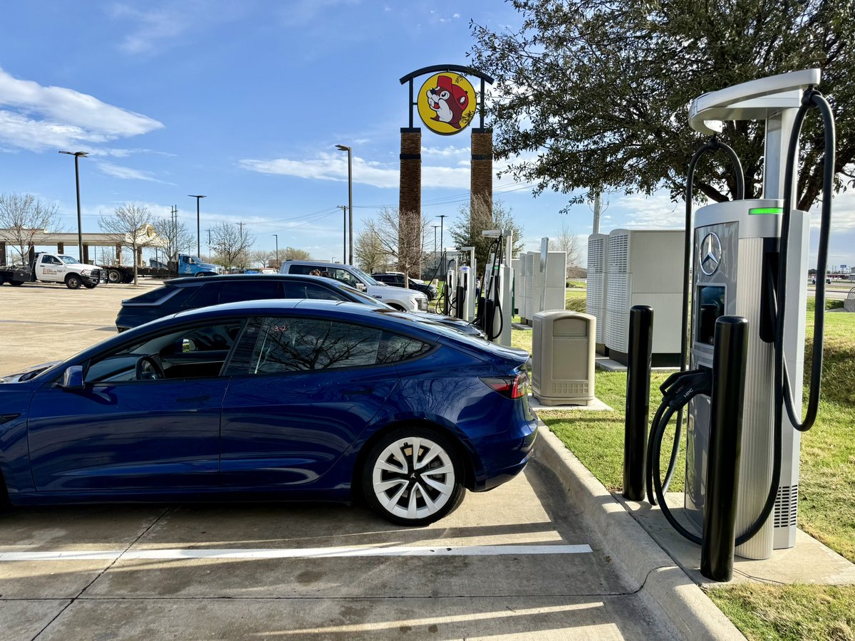 Sebastian tweet media