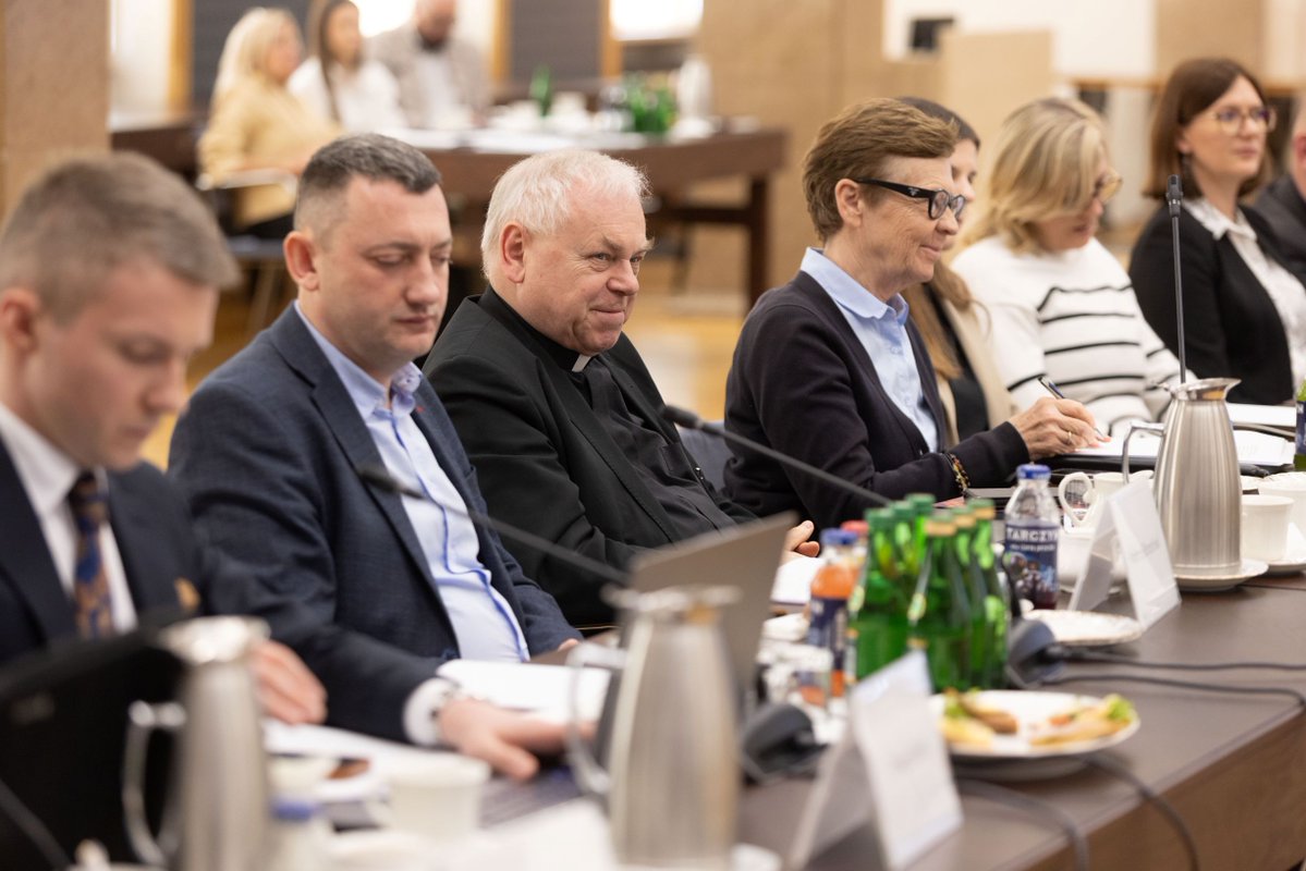 Społeczeństwo Obywatelskie KPRM tweet media