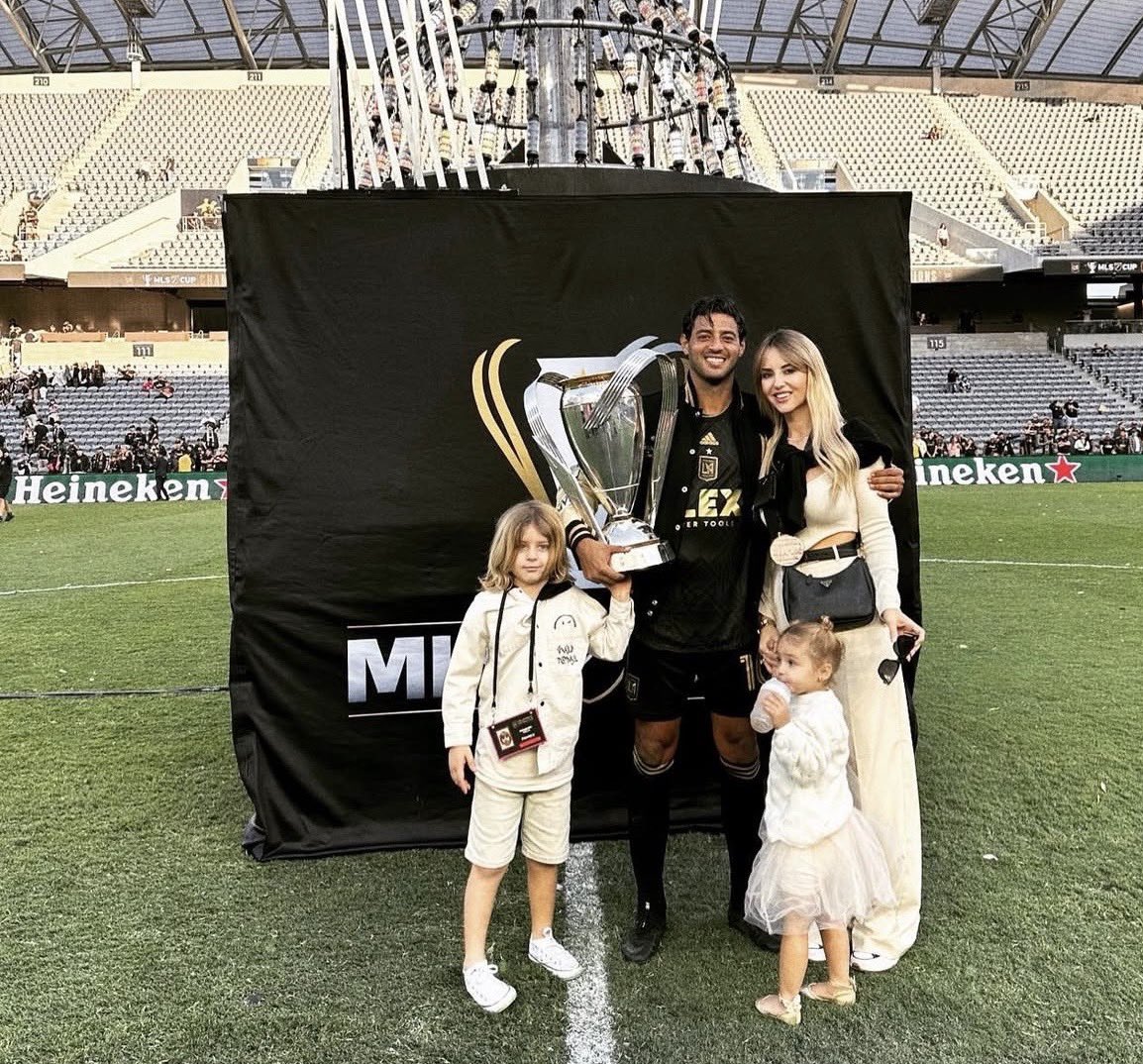 carlos vela tweet media