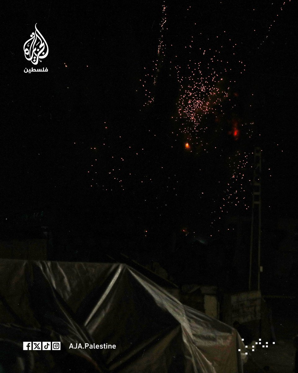 AJA_Palestine's tweet photo. لقطات توثّق لحظة قصف طائرات الاحتلال مخيمًا للنازحين غرب مدينة غزة
#ألبوم https://t.co/xK5RJsK9AH