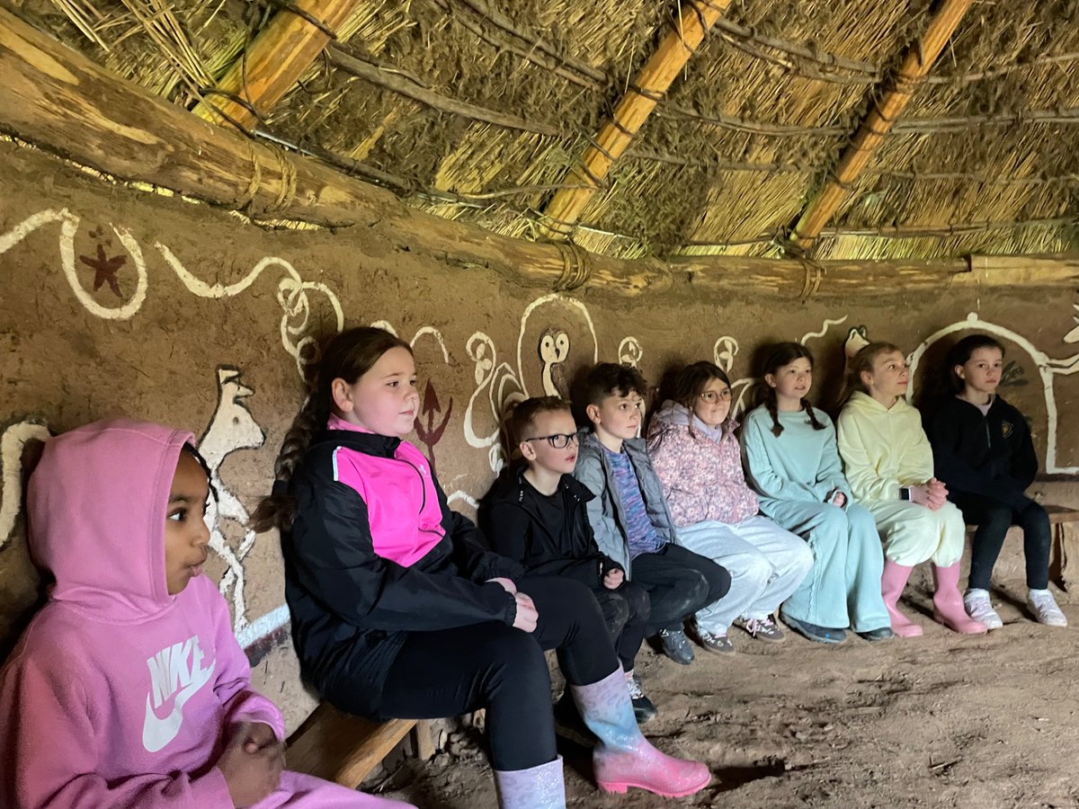 StEdwards_C3's tweet photo. We have even been inside a roundhouse, just like people would have lived in during the Iron Age. https://t.co/HweOvgr7UT