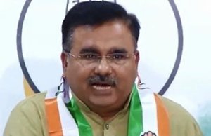 <a href="/SupriyaShrinate/">Supriya Shrinate</a> सिर्फ साला बोलने में भला कौन डिबेट करता है
डिबेट के लिए तो उच्च क्वालिटी की भाषा चाहिए!
जैसे कि संबित पात्रा को कांग्रेस की एक प्रवक्ता लाइव डिबेट में " चुप हो जा नाली के कीड़े " कहकर धमकाती है
या आलोक शर्मा की तरह एक्स आर्मीमैन को 
"ब्रो श्री के " कहा जाता है
वो क्वालिटी चाहिए