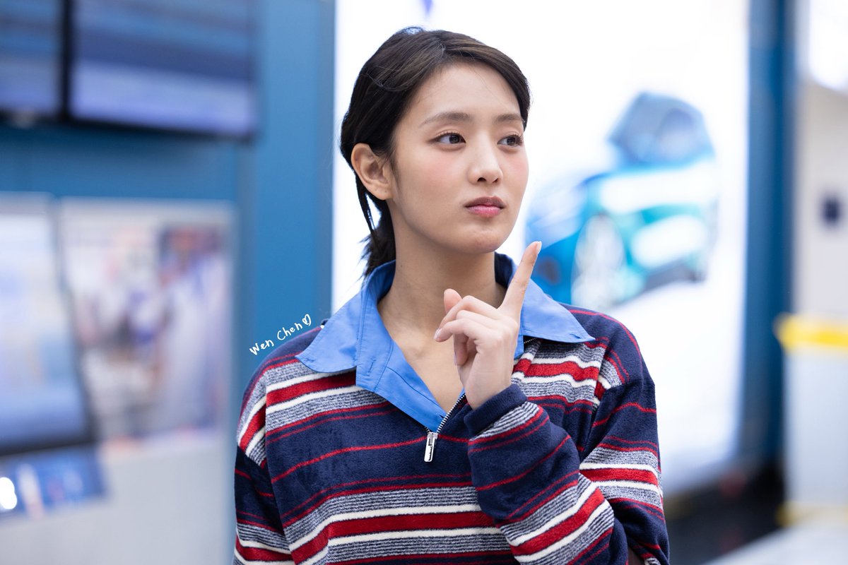 wenchennnn's tweet photo. 260311 CDG 🛫

수고했어🫶🏻 
비행기에서 푹 쉬었으면 좋겠어🥺

#IDLE #아이들 #민니 #MINNIE #มินนี่ 
#MINNIExMiuMiuFW26
#MINNIExMIUMIU 
#MiuMiuFW26
#ParisFashionWeek https://t.co/LUiwuc0Q9n