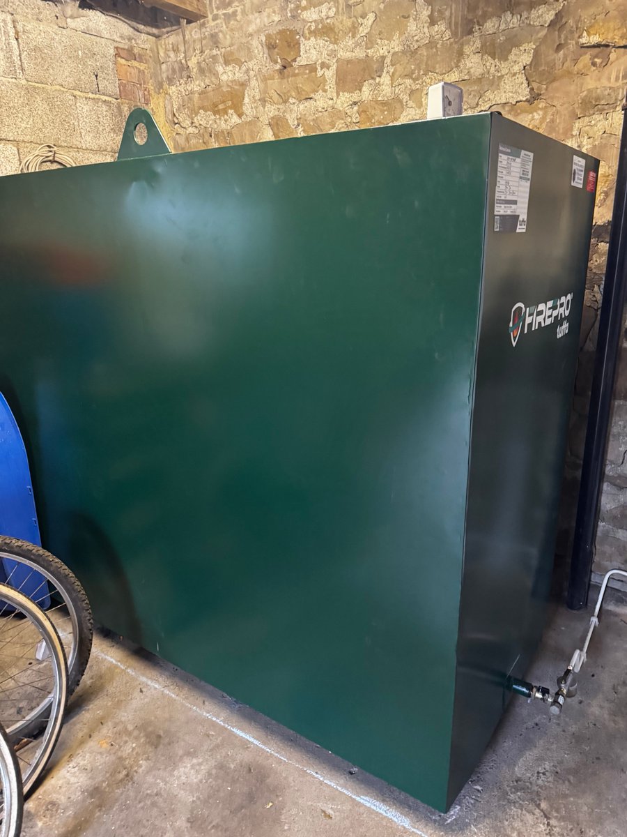 NorthernTanks's tweet image. #firepro 60 minute install today #garage #happycustomer #wensleydale #thorntonrust #leyburn #oilheating