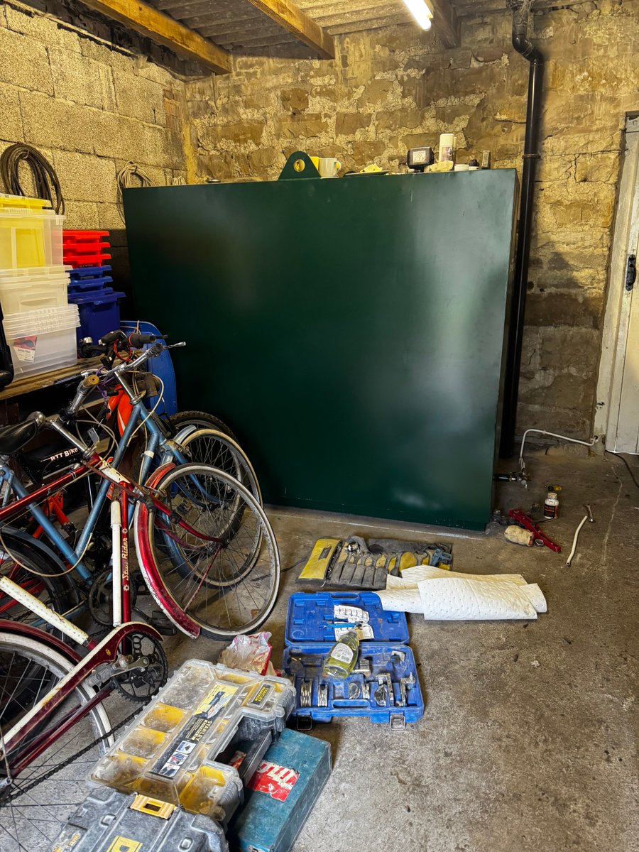 NorthernTanks's tweet image. #firepro 60 minute install today #garage #happycustomer #wensleydale #thorntonrust #leyburn #oilheating