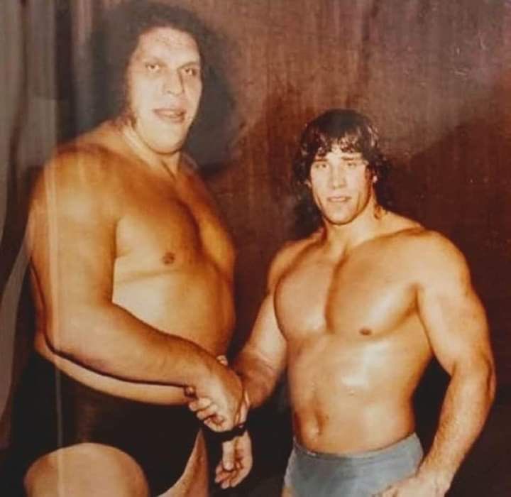 80sWrestling_'s tweet photo. Amazing backstage shot of Andre The Giant &amp; Kerry Von Erich https://t.co/7g3dghileu