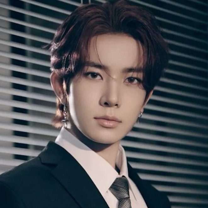 sboficial's tweet photo. Belift Lab sobre a saída de Heeseung do ENHYPEN:

"Concluímos que permitir que Heeseung se concentre totalmente em sua carreira como artista solo, em vez de realizar atividades solo dentro do grupo, seria a abordagem mais satisfatória tanto para o ENHYPEN quanto para o próprio Heeseung."